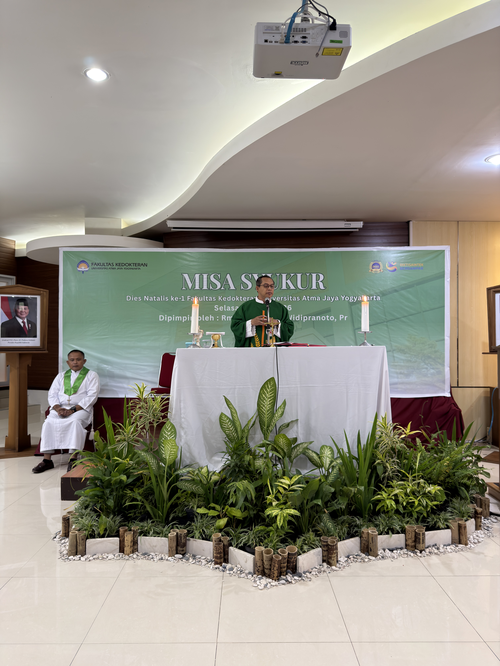 Misa Syukur Dies Natalis Ke-1 Fakultas Kedokteran UAJY: Menjadi Terang bagi Kemanusiaan melalui Ilmu, Iman, dan Pelayanan Image